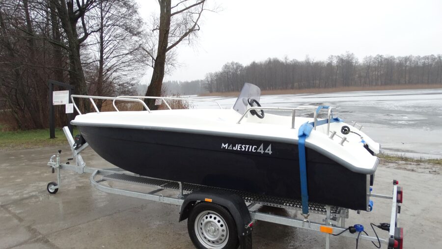 Majestic 44 Open